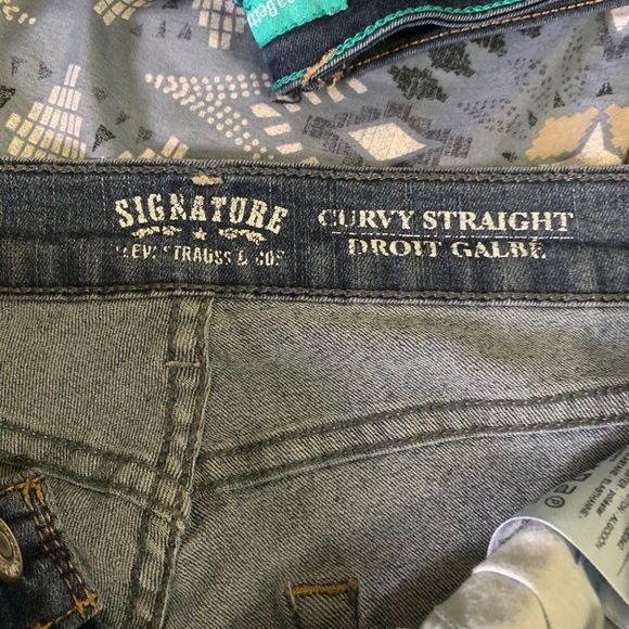 Jeans - Picture 2 of 3